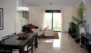 Aparthotel Albayt & 3*
