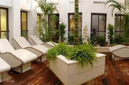 Albayt & Aparthotel 3*
