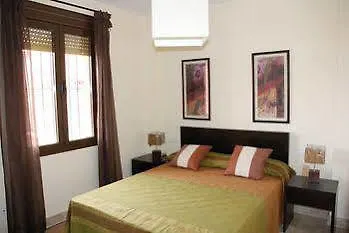 Aparthotel Albayt &