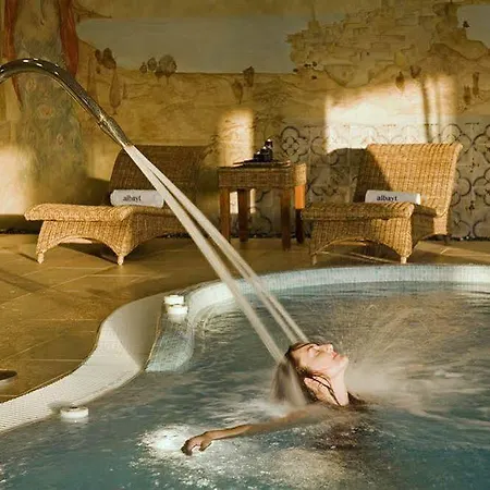 Aparthotel Albayt & Estepona