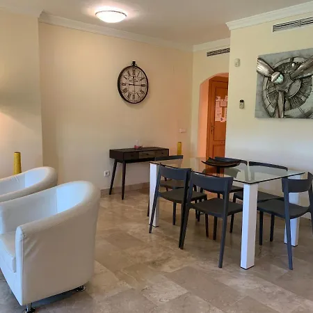 Aparthotel Albayt & Estepona